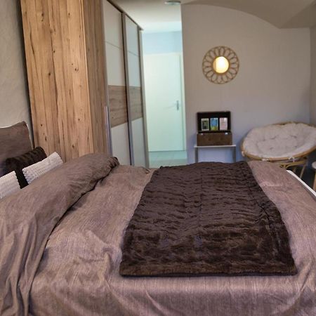 Chill Home : Appartement cocooning avec jacuzzi Grandson Extérieur photo